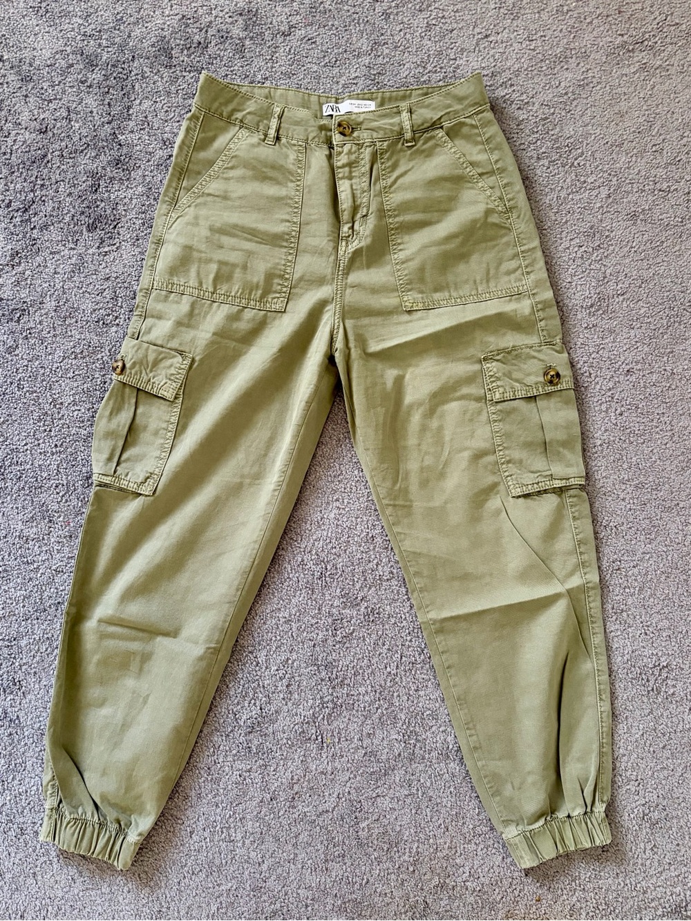 Zara Olive Green High Waisted Cargo Jogger Pants. Size 2.